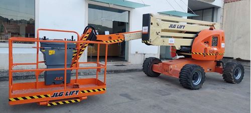 Picture of Plataforma Elevatória 520 JLG 510 AJ