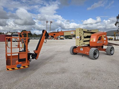 Imagen de Plataforma Elevatória 623 JLG EC 520 AJ