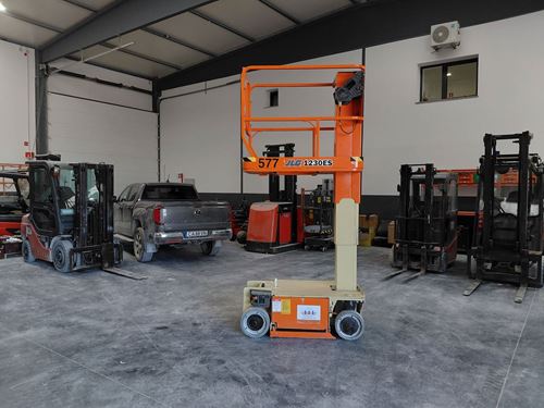 Imagen de Plataforma Vertical 577 JLG 1230 ES